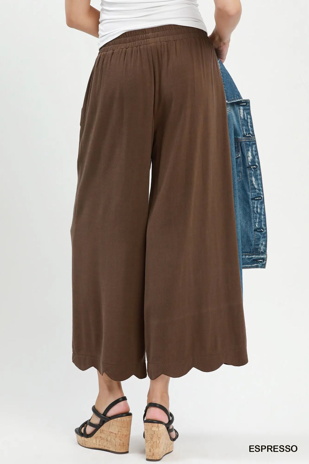 UMGEE Espresso Scallop Pants