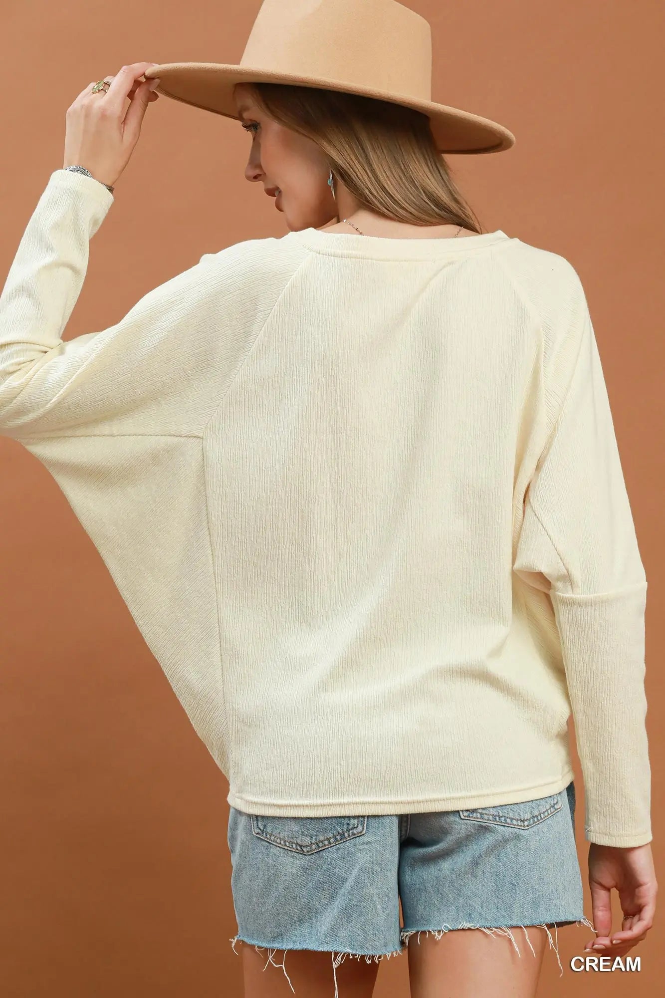 UMGEE Cream Textured Knit Long Sleeve Pullover Top