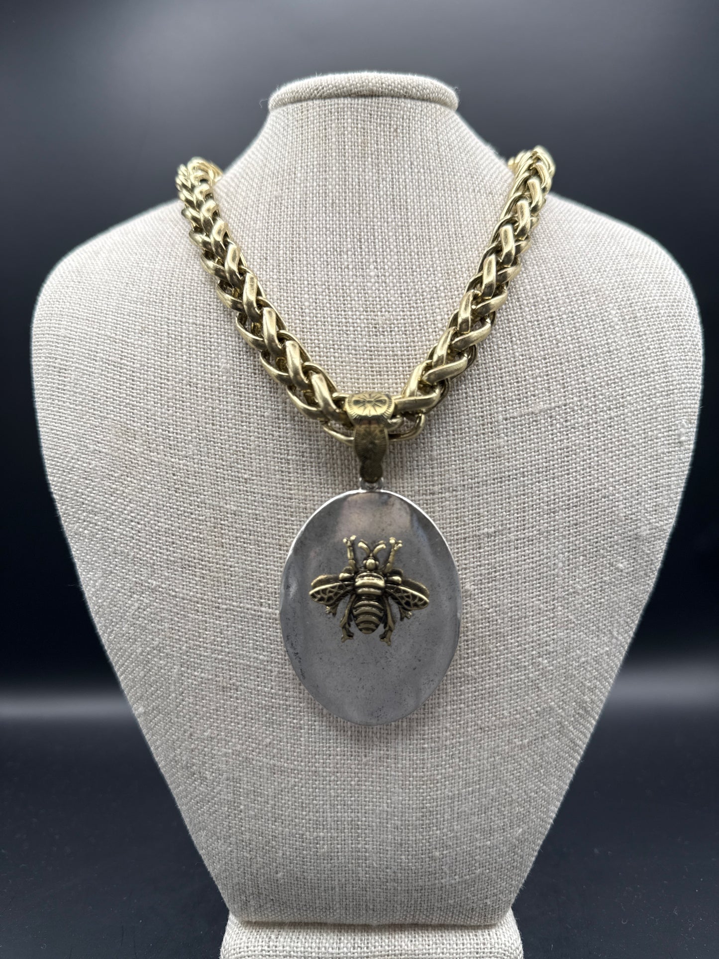 ALICE Bumblebee Gold Oval Necklace