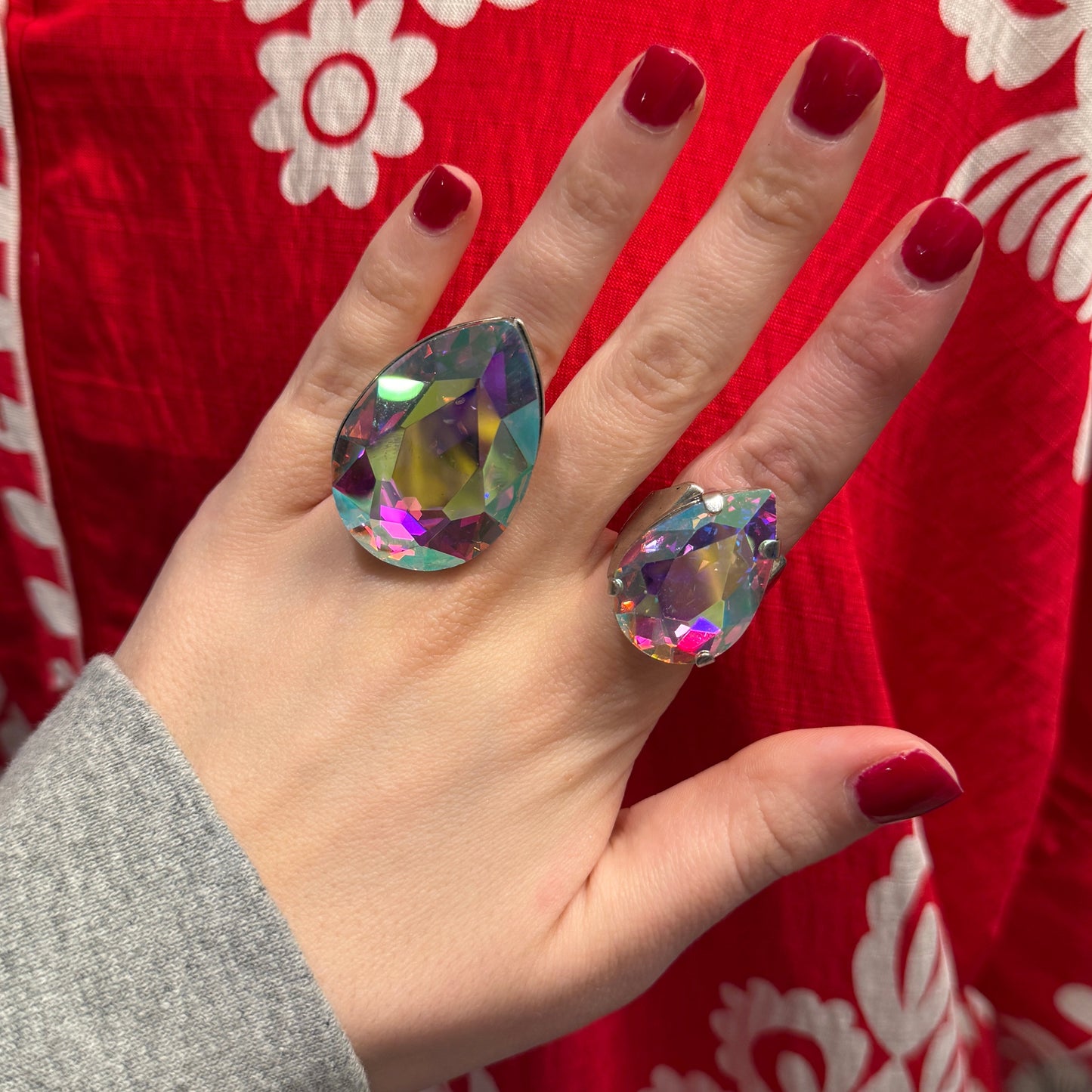 ALICE Large AB Stone Teardrop Stretch Ring