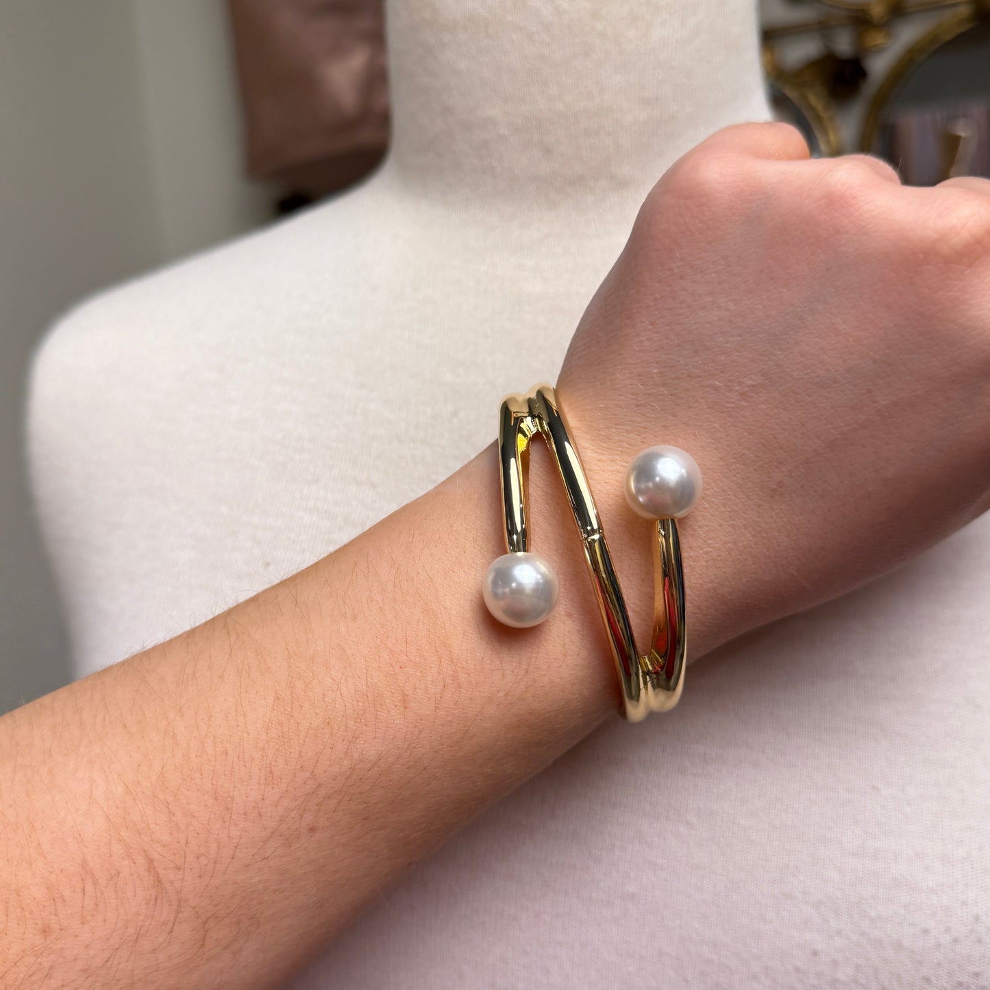 Pearl Hinge Bracelet
