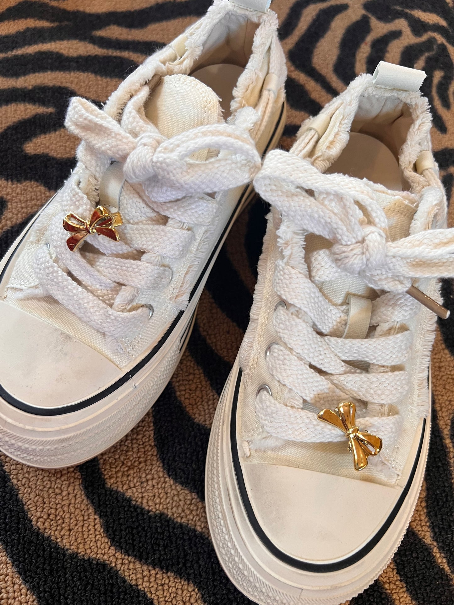 Small Gold Bow Shoe Charms