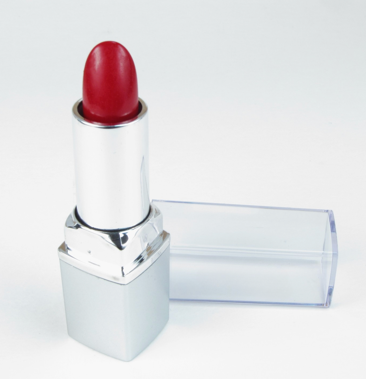#82 Ruby Red Lipstick