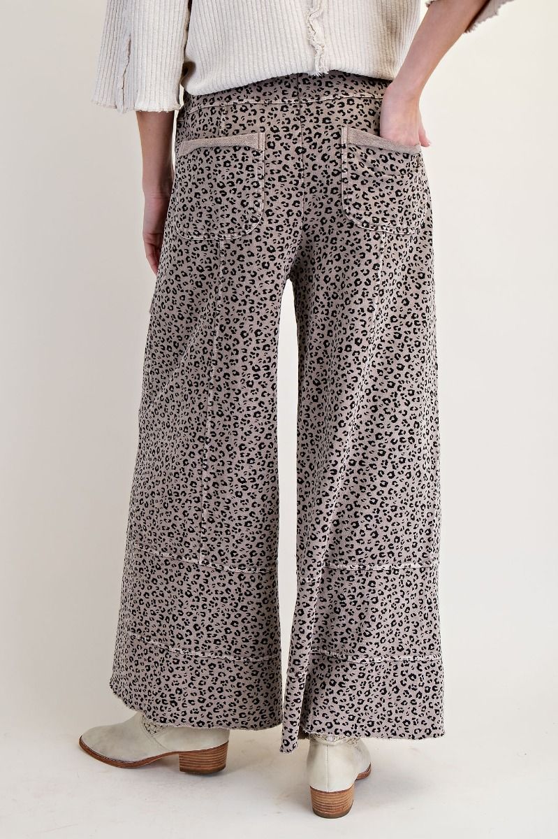 EASEL ANIMAL PRINT MINERAL WASHED TERRY KNIT LOUNGE CARGOS ASH MOCHA PLUS PRETTY