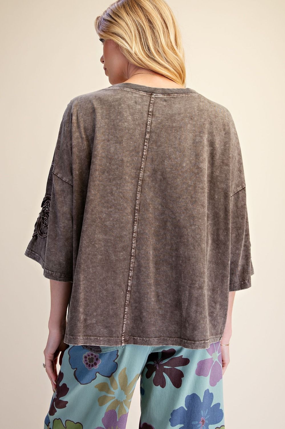 EASEL Mocha Embroider Flower Top