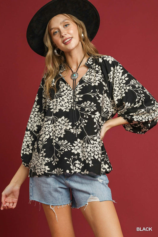UMGEE Cherry Blossom Print Scalloped Hem Blouse Black