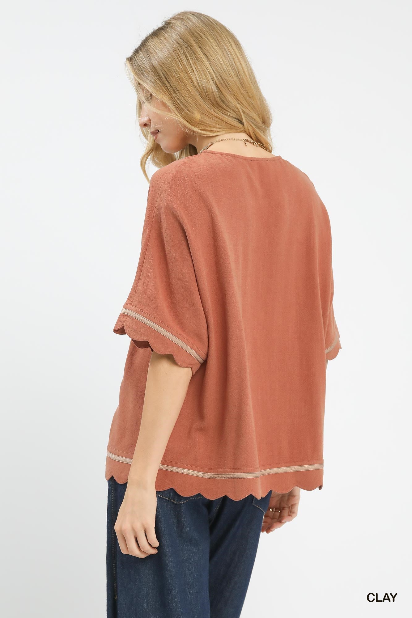 UMGEE Clay Linen Blend Scallop Trim Top