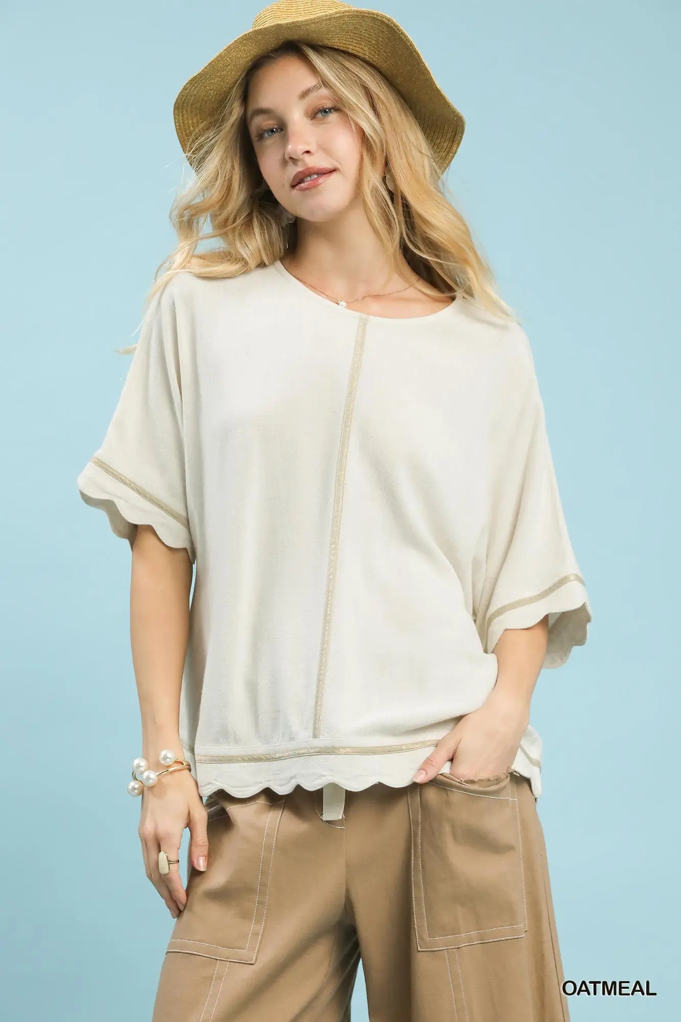 UMGEE Oatmeal Linen Blend Scallop Trim Top