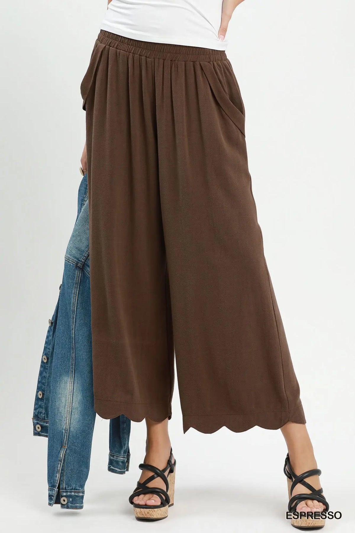 UMGEE Espresso Scallop Pants