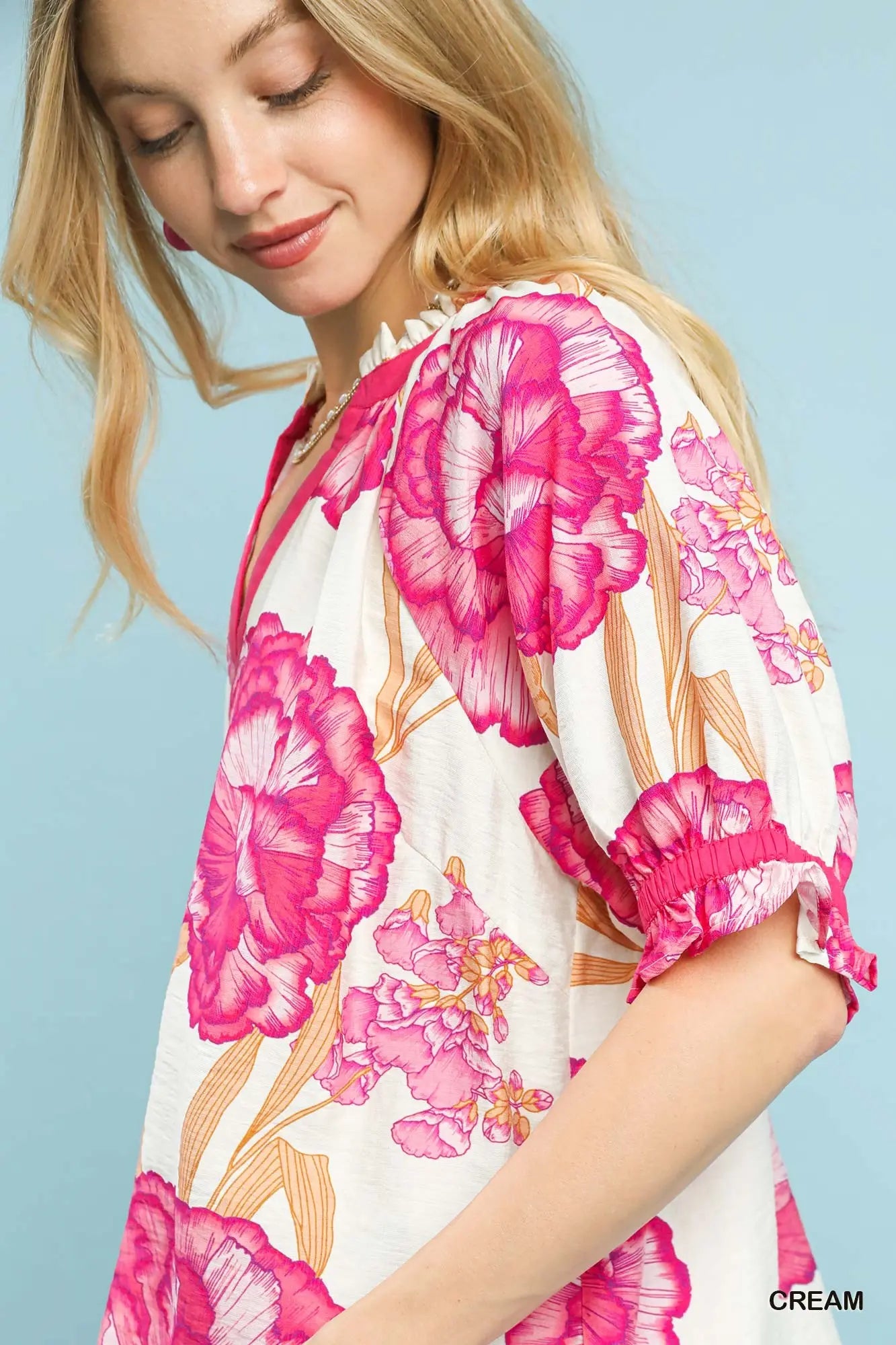 UMGEE Cream Floral V-Neck Puff Sleeve Top