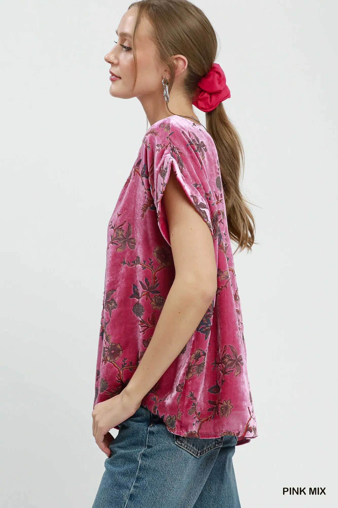 UMGEE Floral Velvet Boxy Top