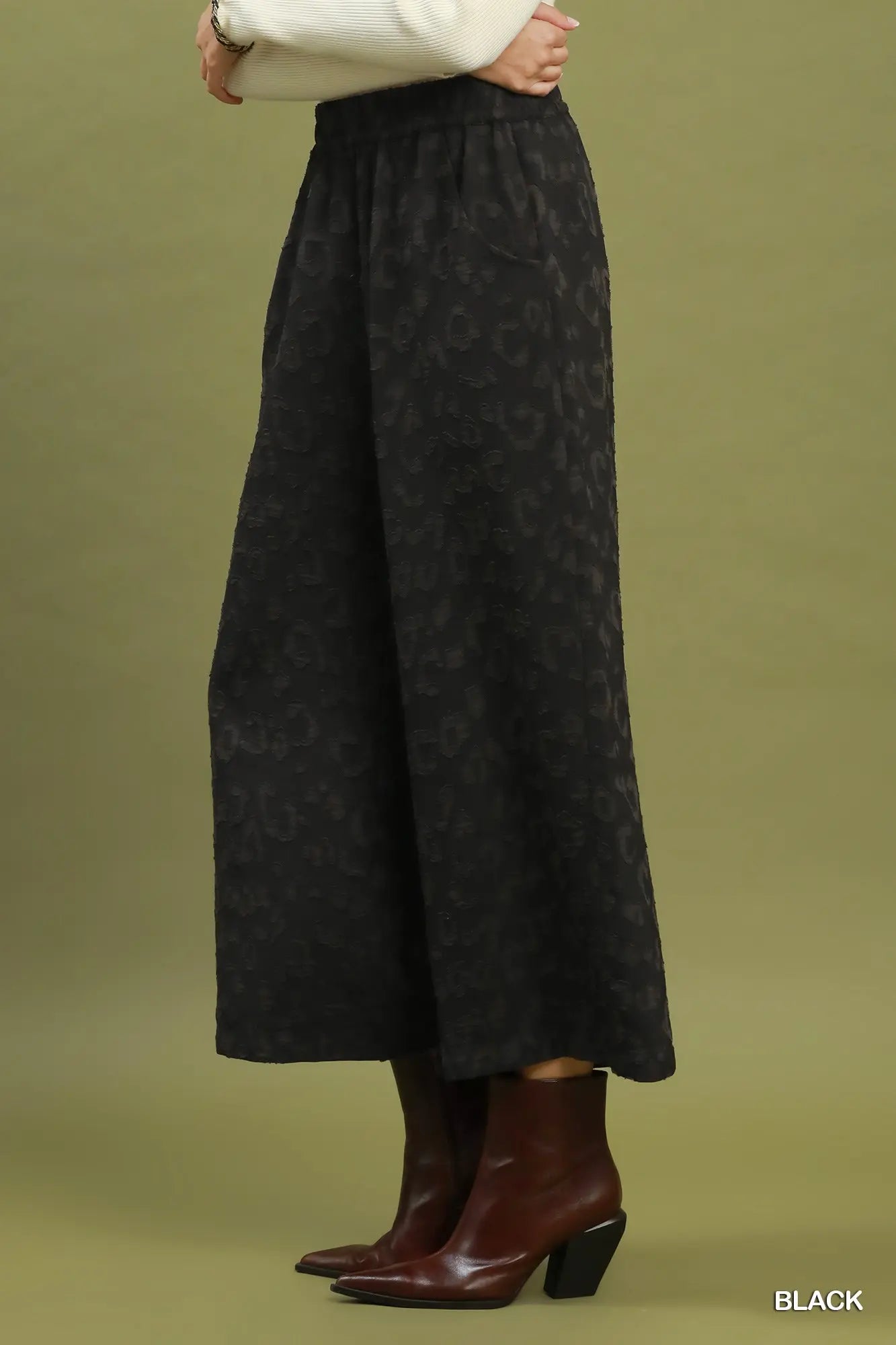 UMGEE Black Leopard Print Pants