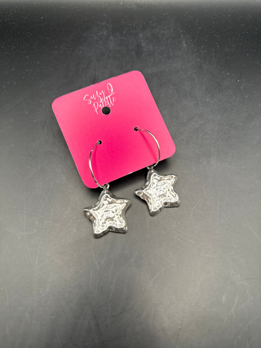 ALICE Hammered Silver Star Earrings