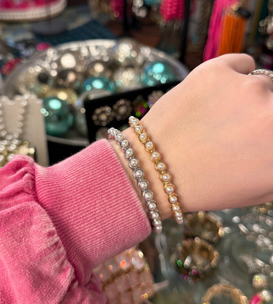 Small Pearl Circle Bracelet