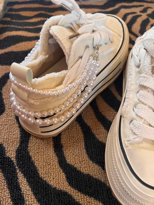 Pearl Shoe Chains