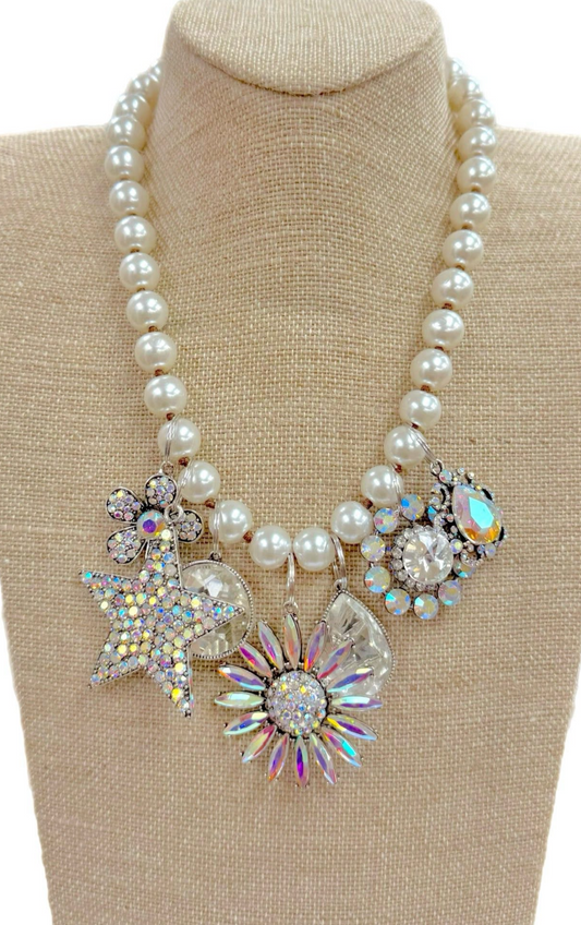 ALICE 7 Charm Pearl Necklace
