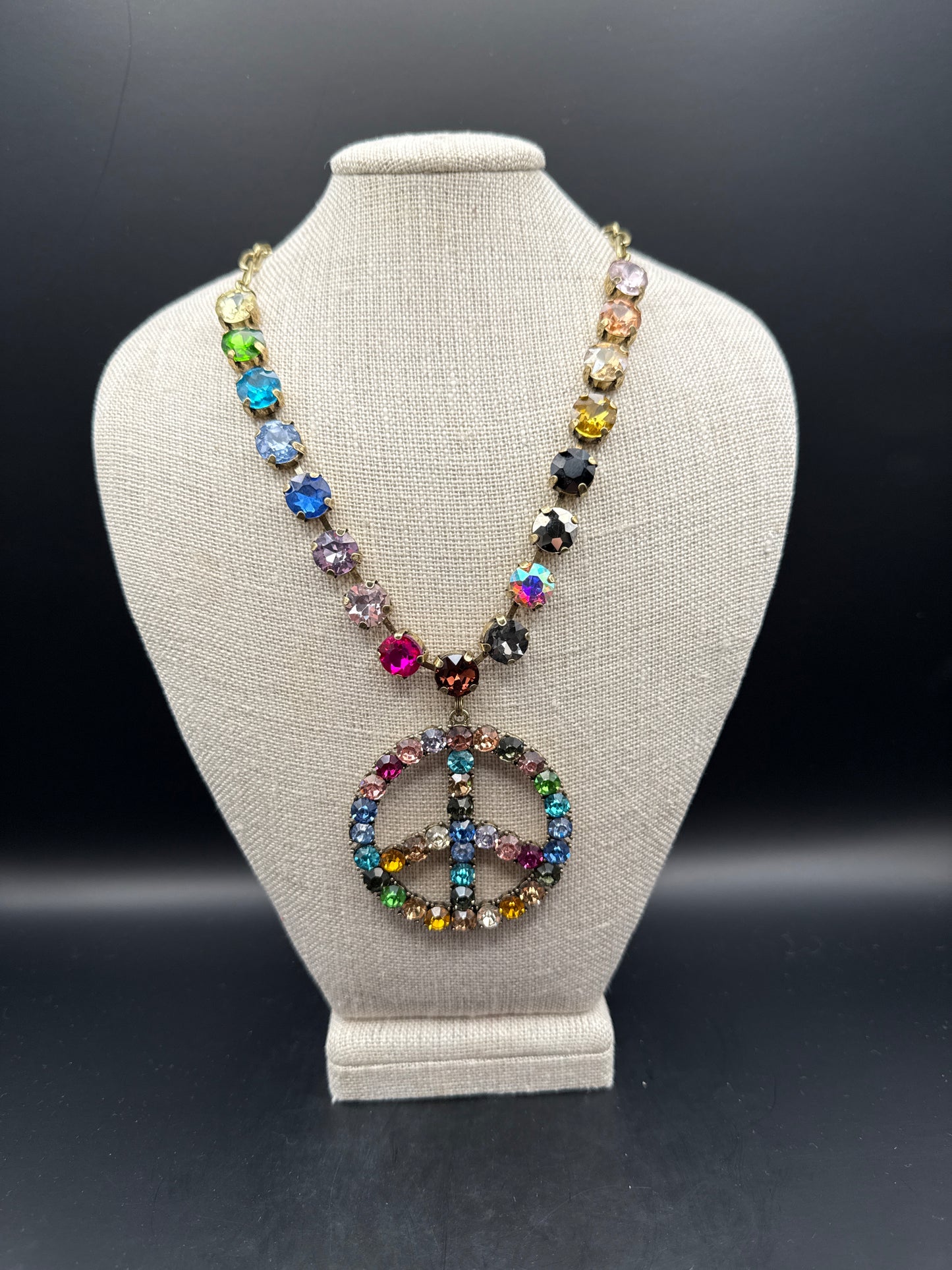 ALICE Multicolor Stone Peace Necklace
