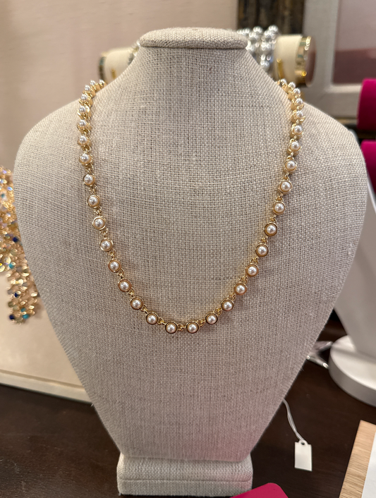 ALICE Small Pearl Gold Circle Necklace