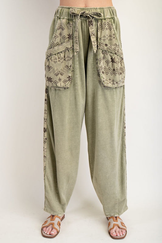EASEL Ethnic Print Mix Mineral Washed Twill Barrel Pants Faded Olive