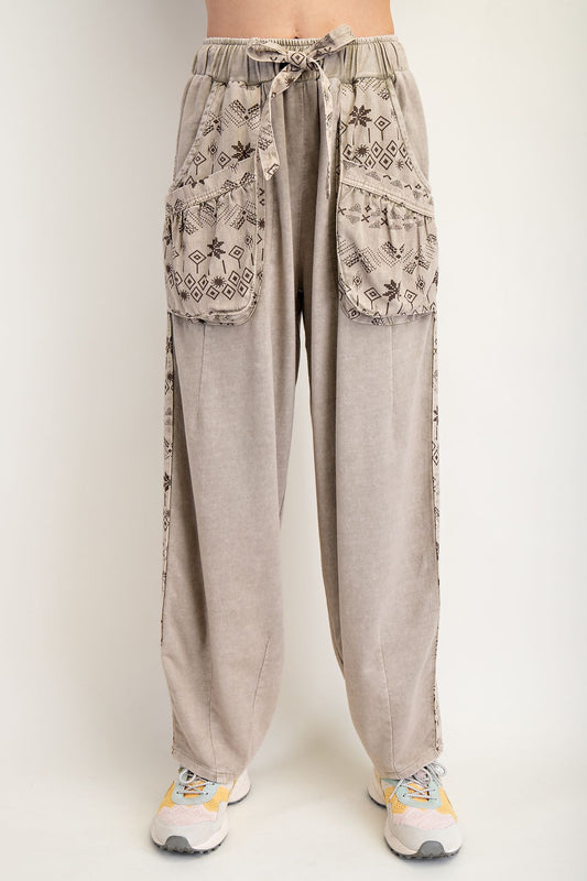 EASEL Ethnic Print Mix Mineral Washed Twill Barrel Pants Faded Mocha