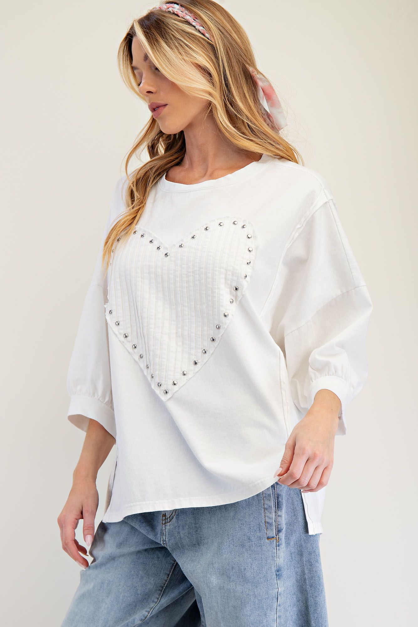 EASEL Stud Heart Patch Knit Top White